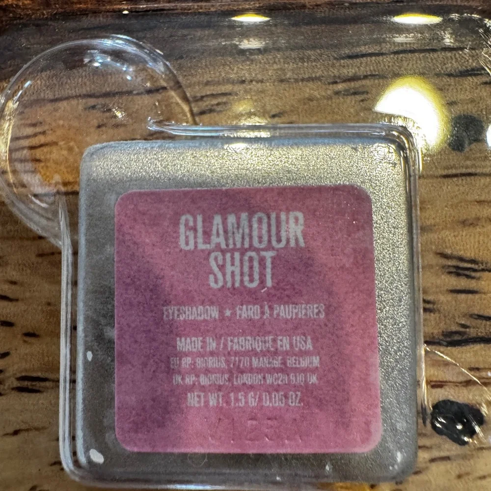 NEW in Box. Jeffree Star Glamour Shot Eyeshadow Upscale modern makeup!